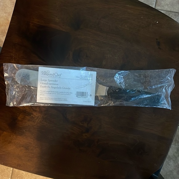 Pampered Chef Old-Stock Large Spreader-New in Sealed Bag - Picture 1 of 3